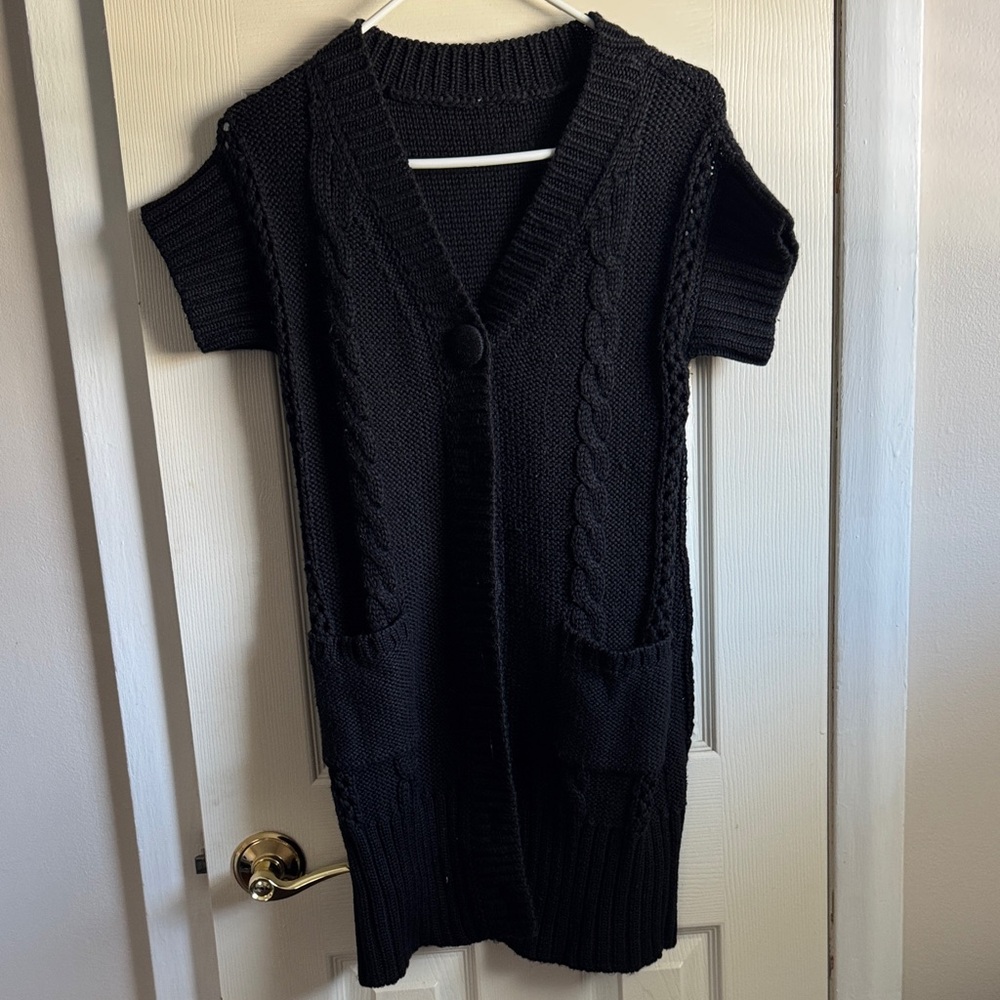 Black Cable-Knit Short Sleeve Sweater Cardigan